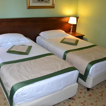 Meditur Bologna فندق 4*