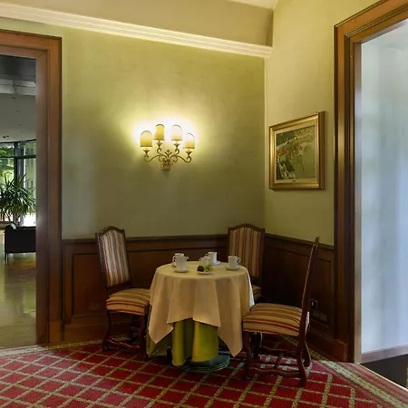 Hotel Meditur Bologna 4*