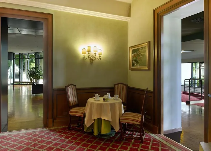 Hotel Meditur Bologna 4*